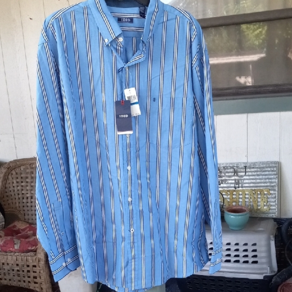 Izod Blue and White Casual Button Down Shirt